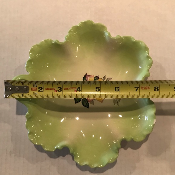 Vintage Lime Green Nappy/Trinket Dish With Floral Design And Scalloped Edge 8” W - Picture 7 of 8